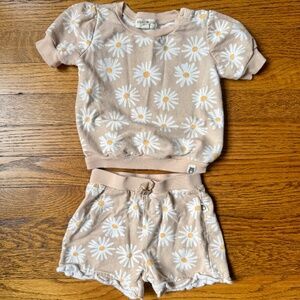 Rabbit + Bear Daisy Play Set